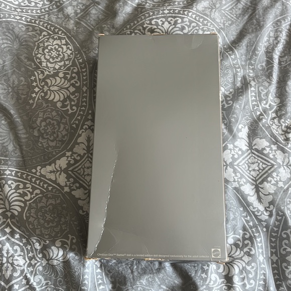 1995 Vintage Limited Edition Christian Dior Barbie Doll Number 13168 - Picture 4 of 5